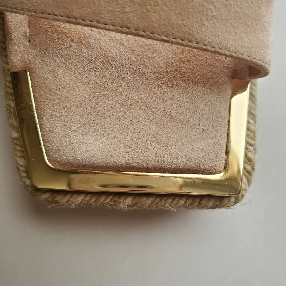 Good American Sz 9. Light Pink  Espadrillle Wedge Sandal. Woven Gold Trim